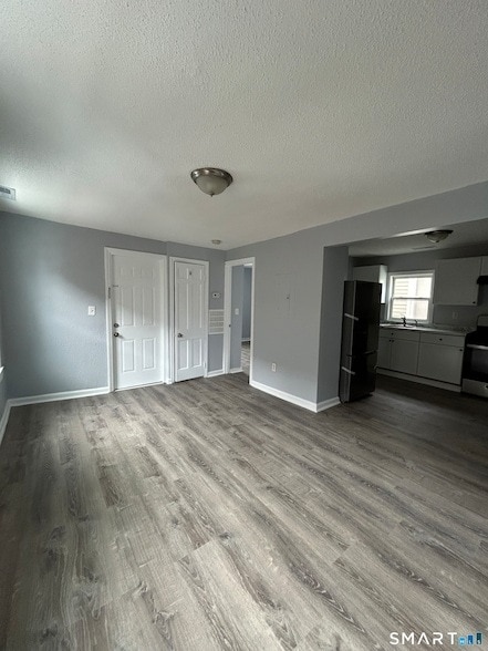 Building Photo - 18 Wilson St