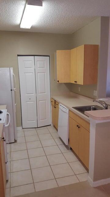 Foto del edificio - 10330 Fox Trail Rd S