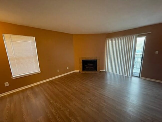 Building Photo - 3225 Hirschfield Rd