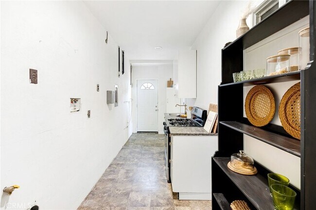 Foto del edificio - 3117 Harmony Pl