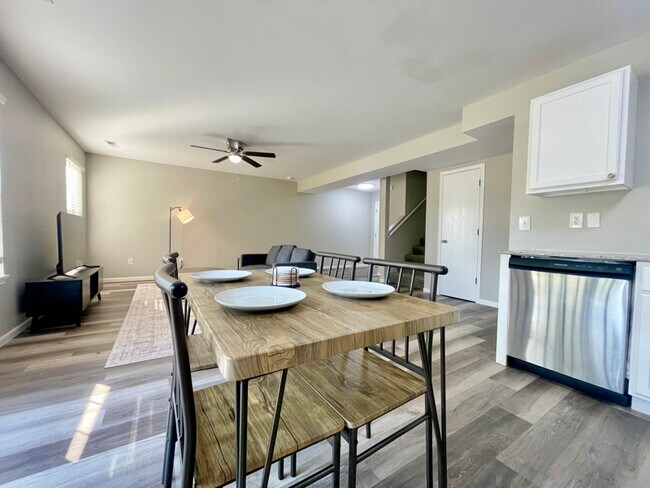 Foto del edificio - 210 White River Dr