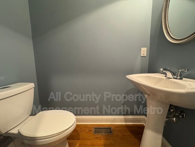 Building Photo - 10860 Ellicot Way