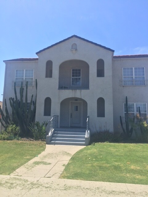 Primary Photo - 3015 S Norton Ave