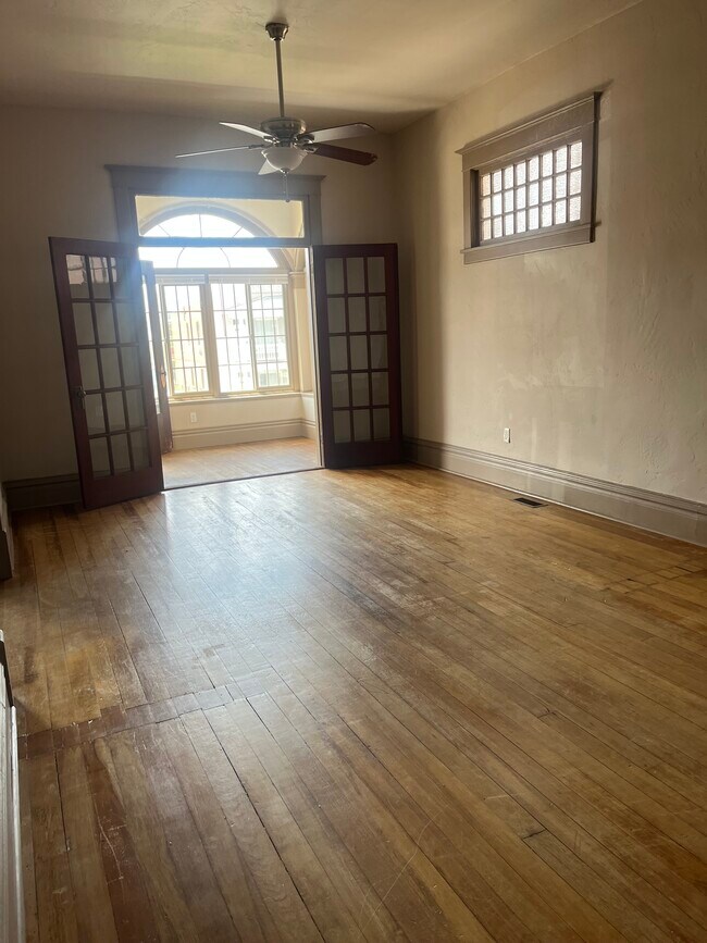 Foto del edificio - 605 W Galena St
