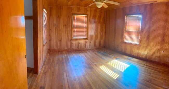 Building Photo - 1706 N 15th St