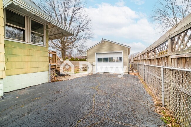 Foto del edificio - 2110 12th St SW, Akron, OH 44314