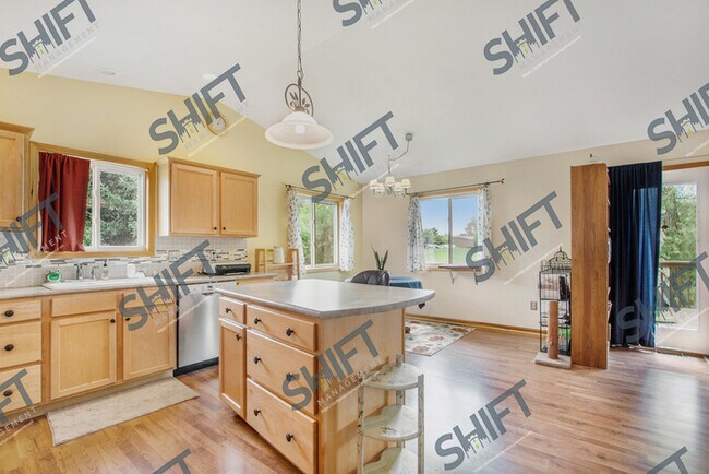 Foto del edificio - 2688 Walnut Hills Ct - 3 bedroom Kentwood ...