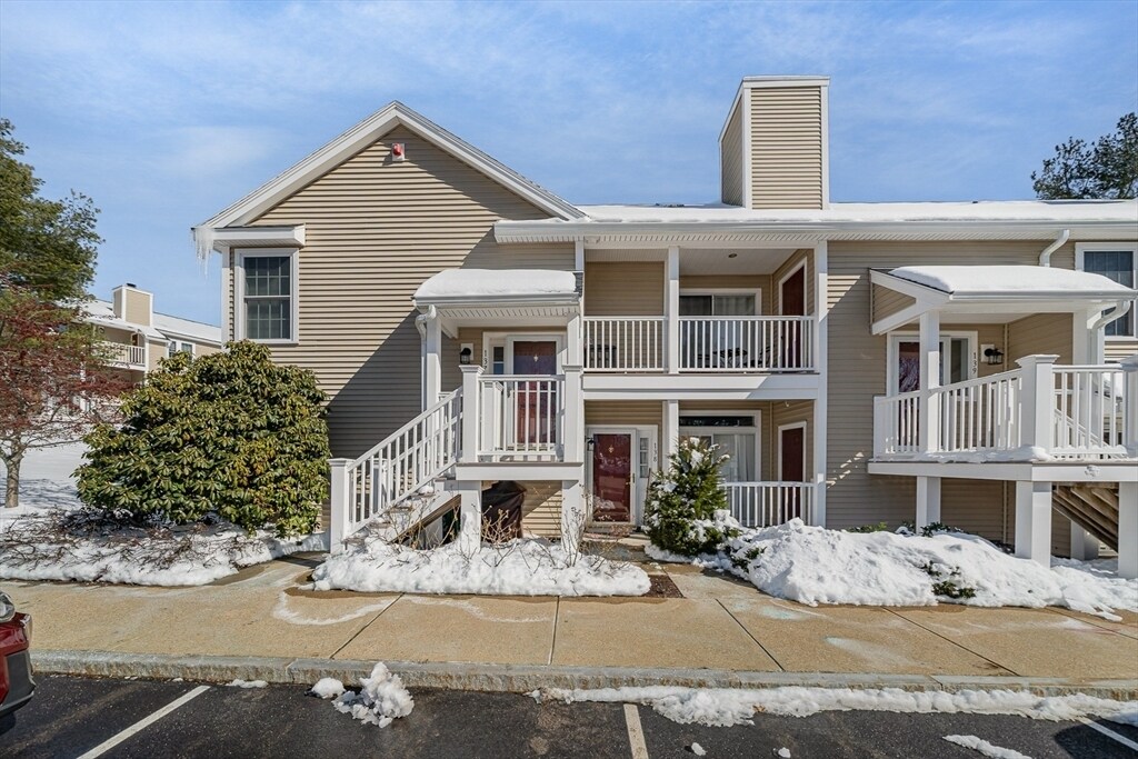 137 Tyson Commons Ln, Braintree, MA 02184 Townhome Rentals in