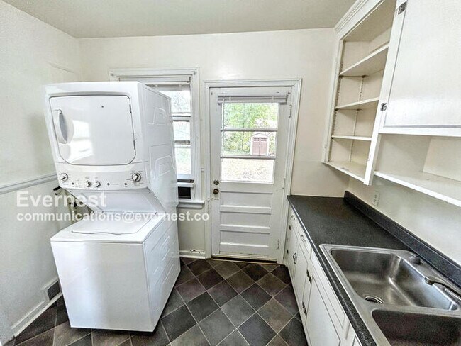 Foto del edificio - 4800 Cutshaw Ave
