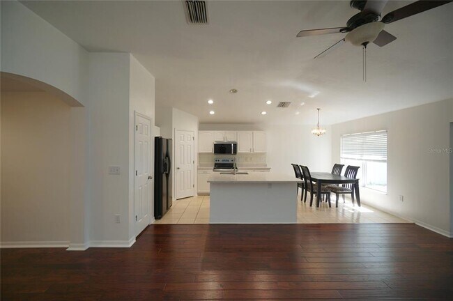 Foto del edificio - 5933 Desert Peace Ave