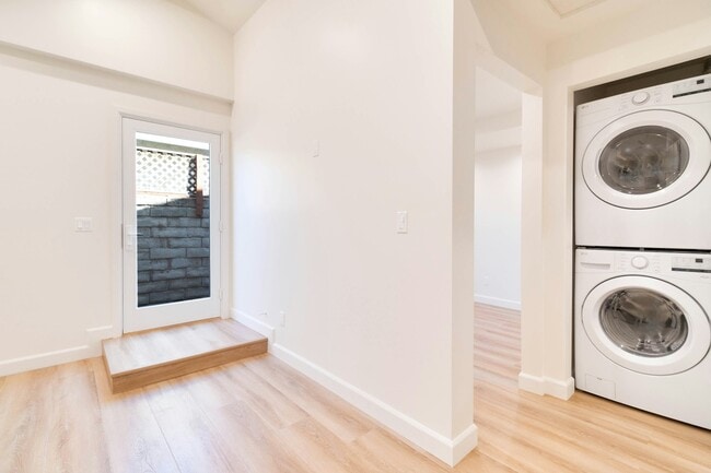 Building Photo - 8326 Beckford Ave