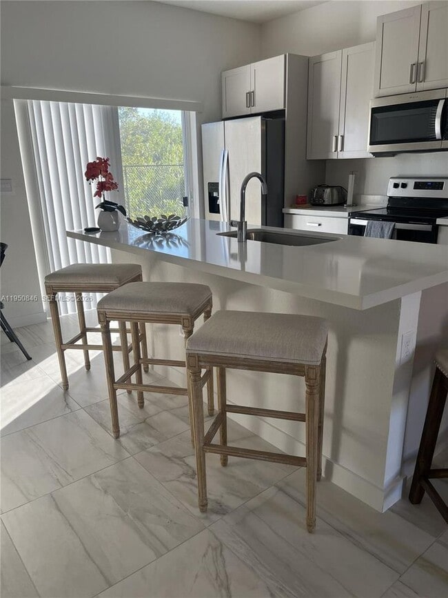 Foto del edificio - 784 SE 19th St