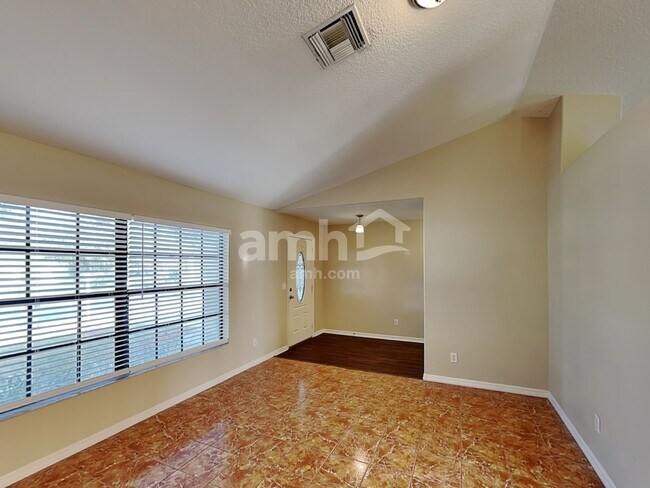 Foto del edificio - 6244 34th Pl E