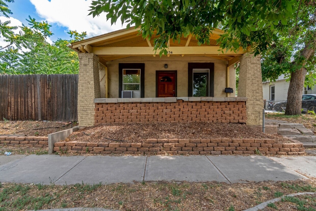 Primary Photo - 2 Bed 2 Bath Home in Denver! Great Locatio...