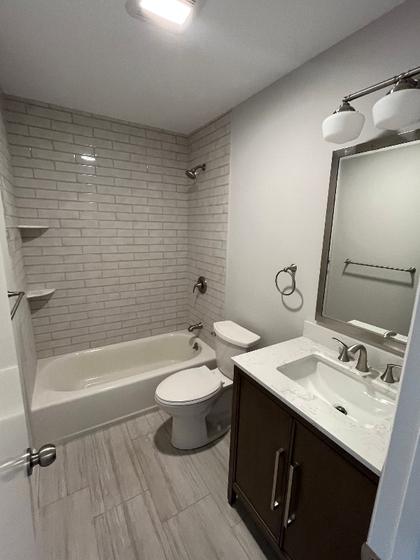 Building Photo - 136 Miranda Ct