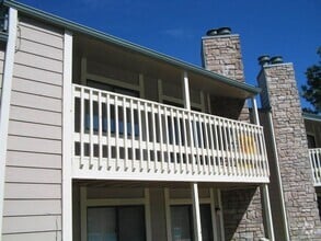 Building Photo - 8335 Fairmount Dr