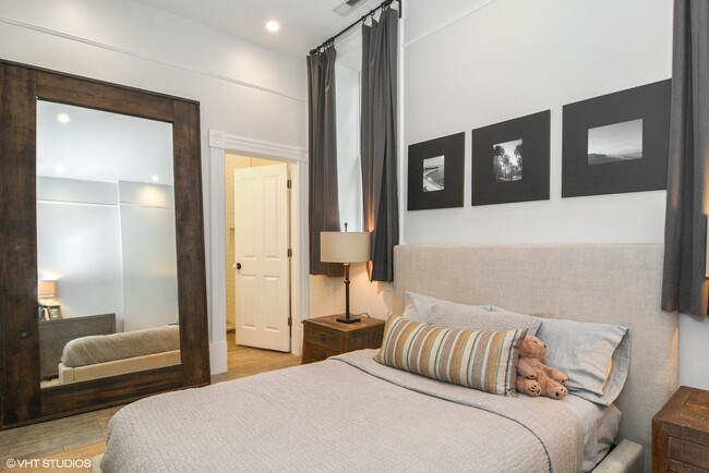 Primary Bedroom - 447 W Webster Ave