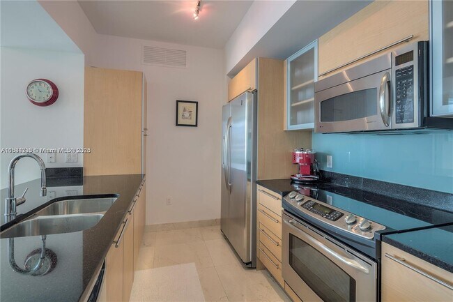 Foto del edificio - 950 Brickell Bay Dr