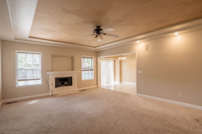 Building Photo - 3 Bed / 2 Bath in Broken Arrow!