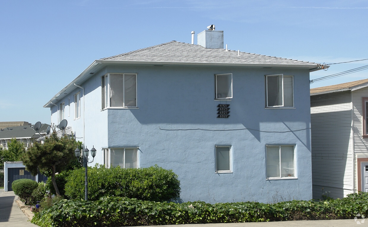 Primary Photo - 6921-6927 Macarthur Blvd