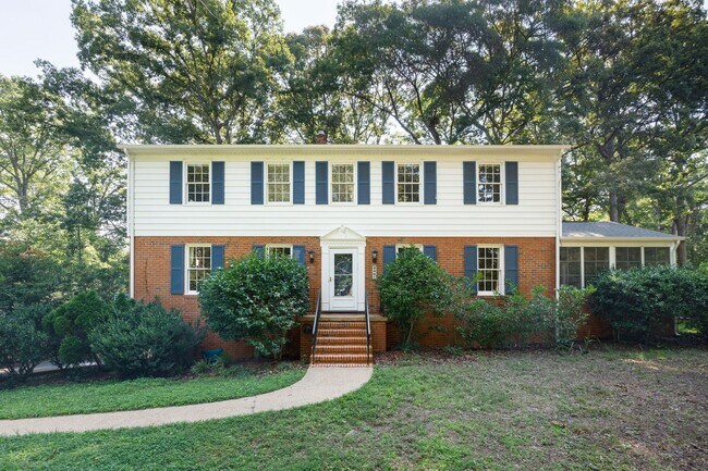 Foto del edificio - 2401 Scarsborough Dr