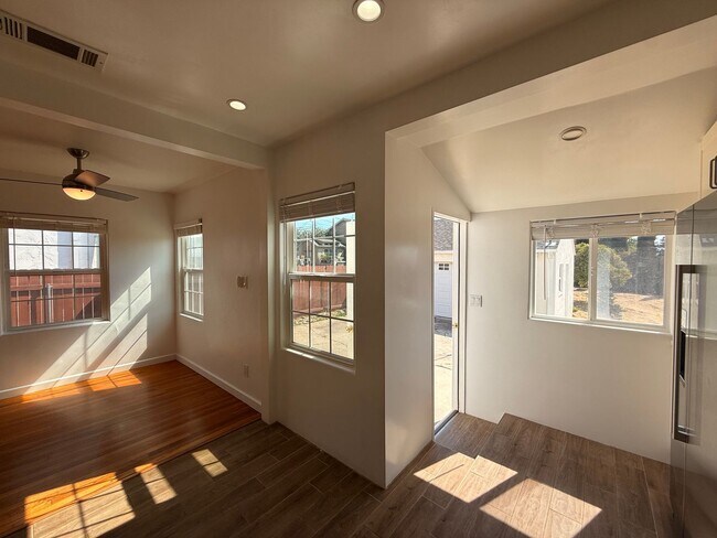 Building Photo - Charming 3BR Home with Expansive Backyard ...