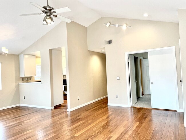 Building Photo - 11329 Avenida De Los Lobos