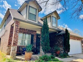 Building Photo - 1121 Golden Eagle Ct