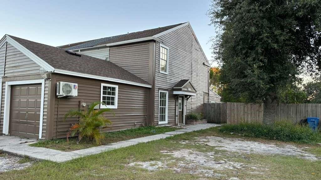 Primary Photo - 6246 Oak Cluster Cir