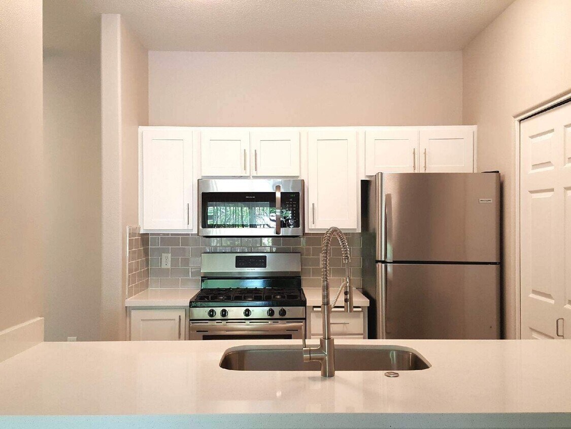 Laguna Creek Apartments Elk Grove