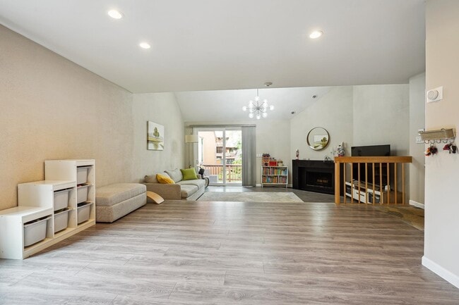 Building Photo - 384 Whimbrel Ln