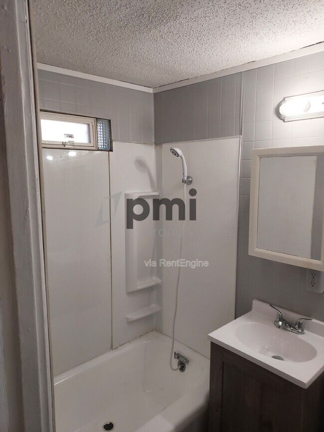 Foto del edificio - 328 E Kellar Ln