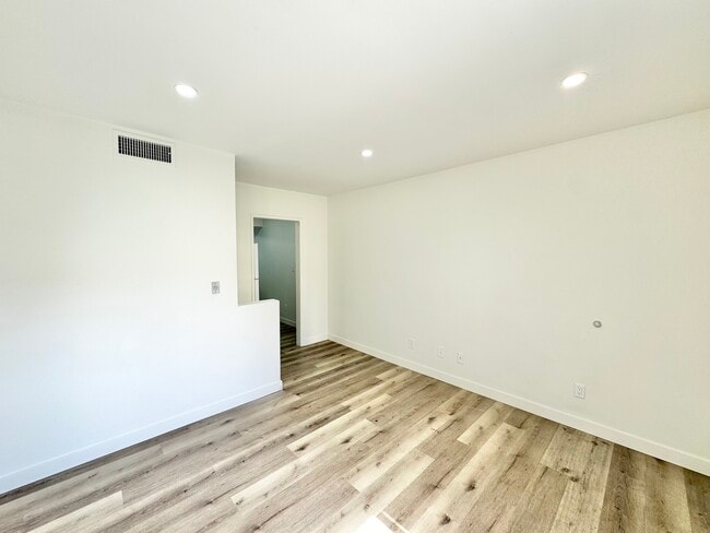 Building Photo - 477 E Foothill Blvd