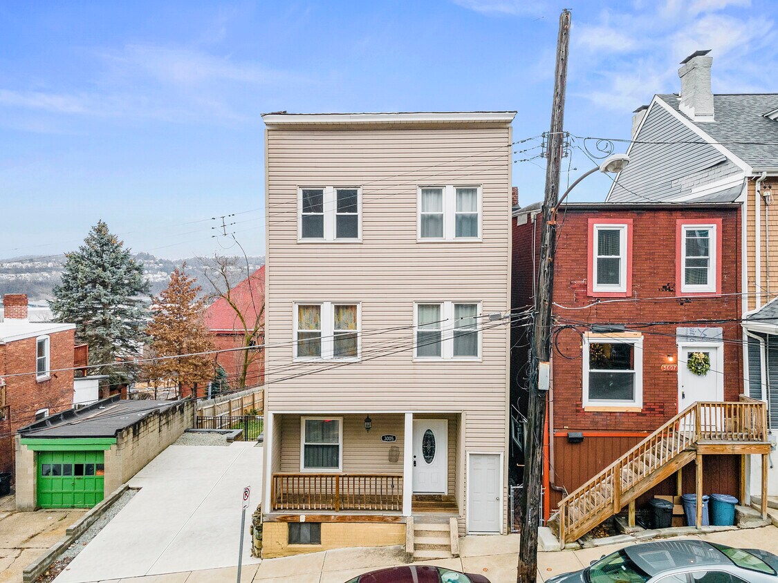 Primary Photo - 3005 Paulowna St