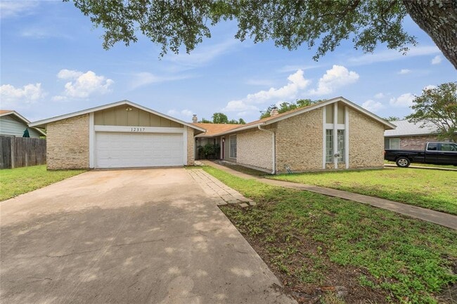 Building Photo - 12317 Willow Wild Dr