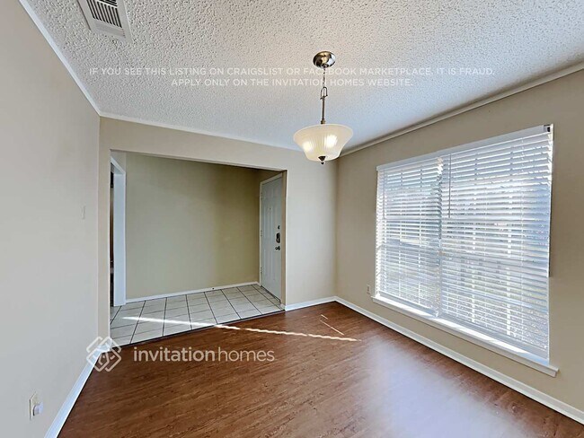 Foto del edificio - 4613 Bayberry Ln