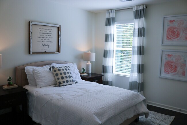 Foto del edificio - Stunning 5 Bedroom in Timber Leaf