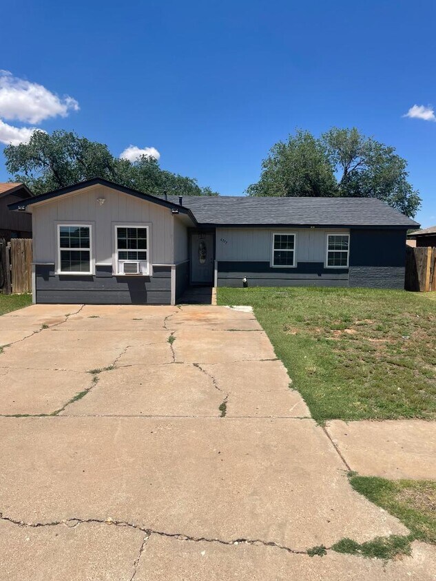 Foto principal - 6332 29th St