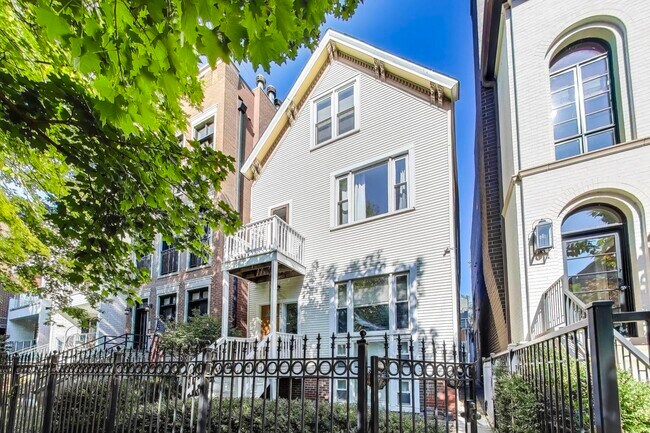 Foto del edificio - 2643 N Mildred Ave
