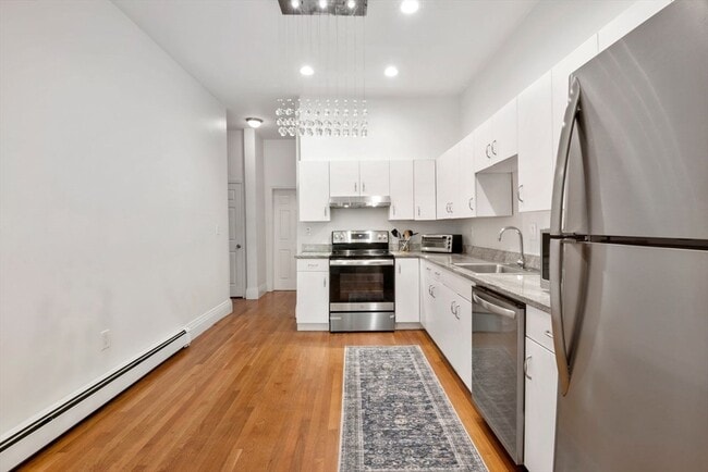 Photo - 249 Roxbury St Apartment