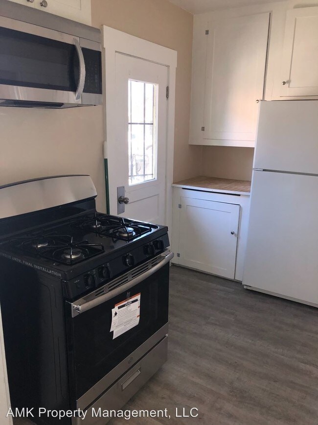 Foto del edificio - 4060 Oakcrest Dr