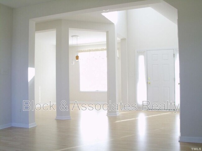 Foto del edificio - 3121 Gross Ave