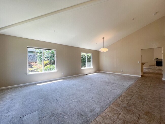 Foto del edificio - Spacious Single-Level 3-Bedroom Home in Desirable North Napa