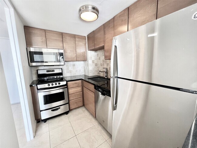 Foto del edificio - 2016 Main St