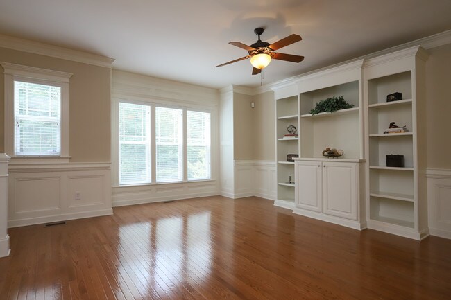 Main Level Living Area - 231 Rose Walk Ln
