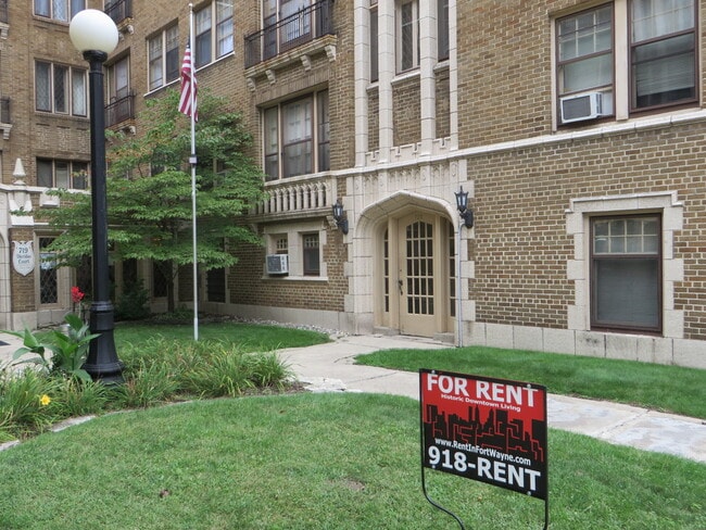 Interior Photo - Sheridan Court