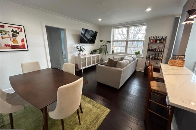 Foto del edificio - 939 Longfellow St NW