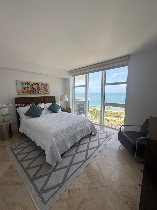 Foto del edificio - 10275 Collins Ave