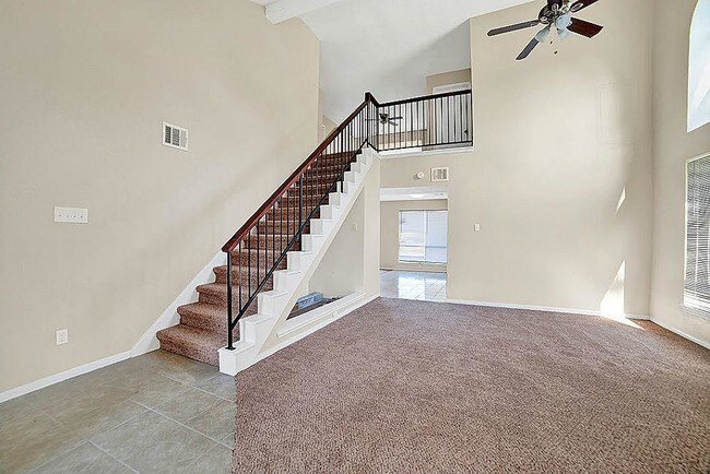 Building Photo - 8123 Vista Del Sol Dr