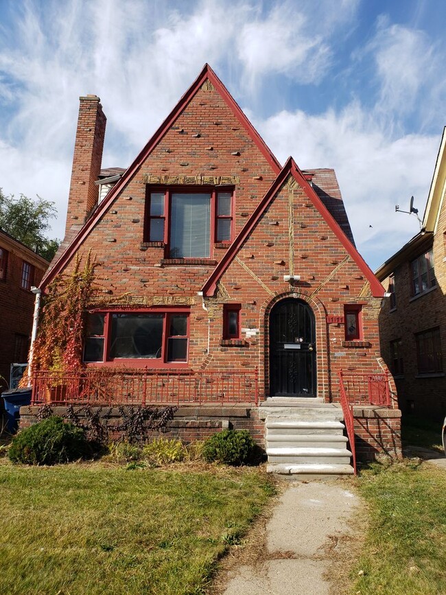 Building Photo - 17177 Prairie St